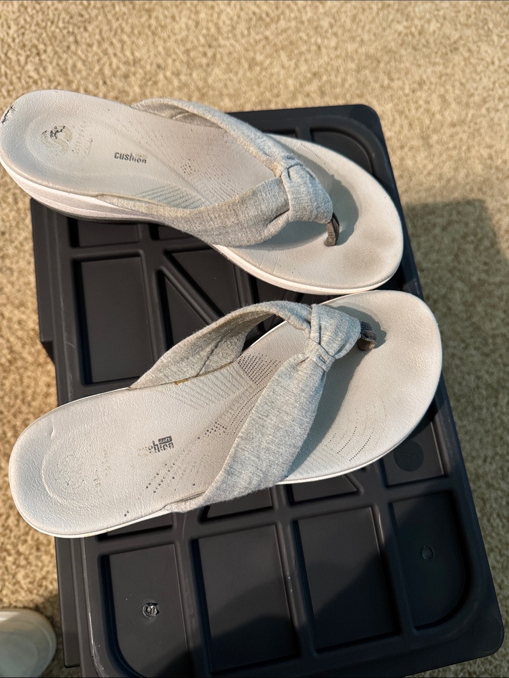 Cloudsteppers by Clarks Light Gray Knit Knot Toe-Post Sandals